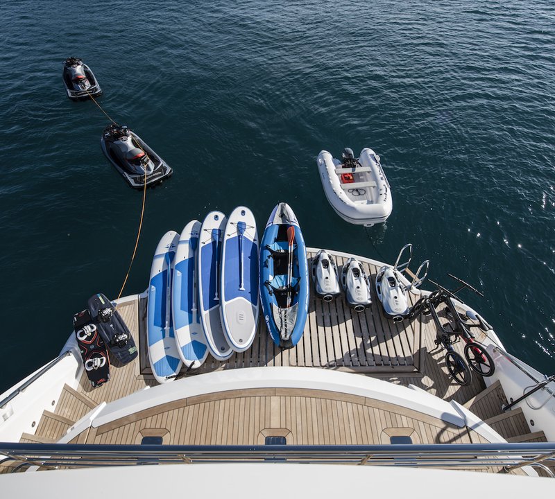 Private Yacht for Rent with jet skis 