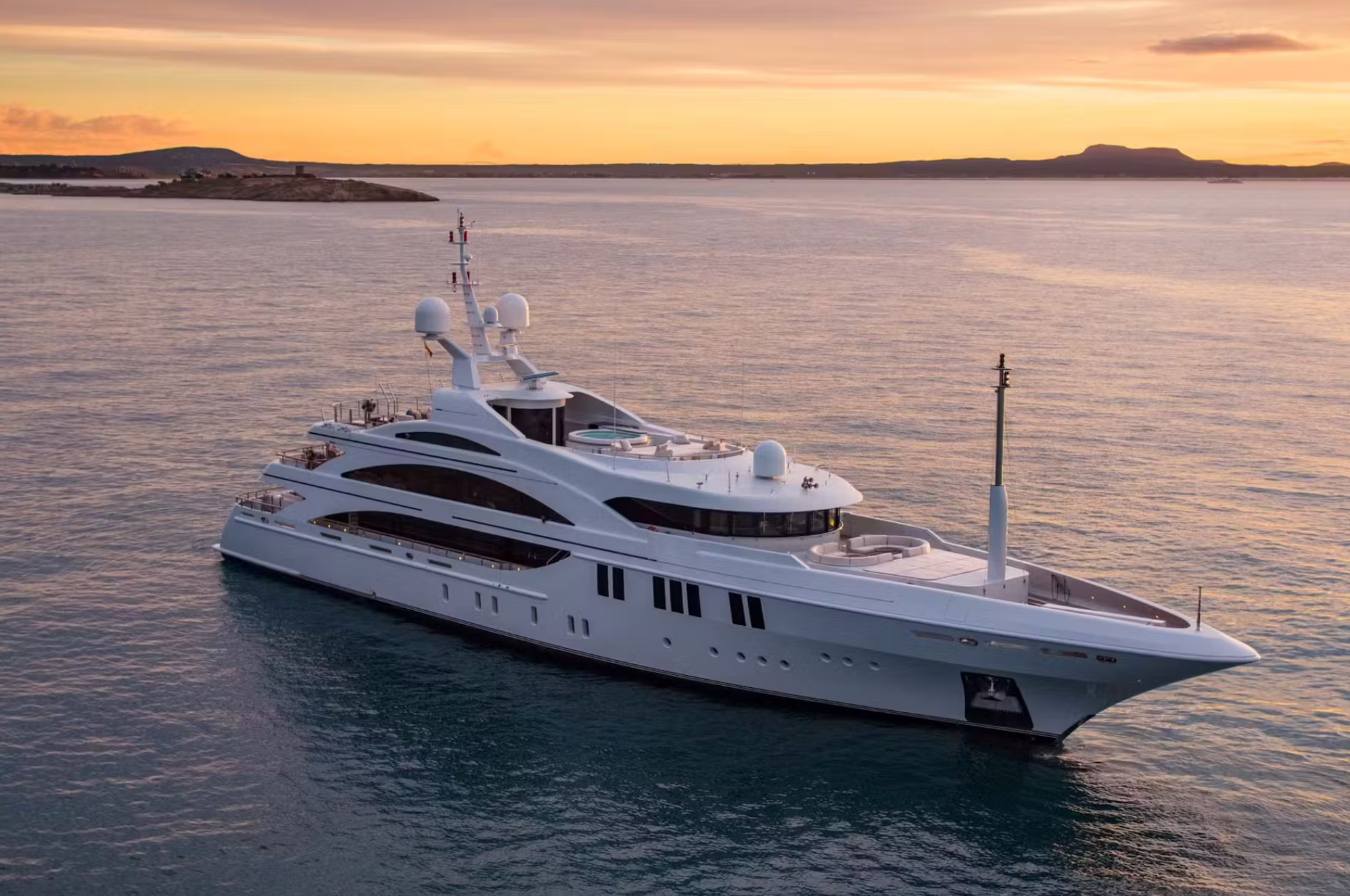 Cannes Yacht Charter Holiday