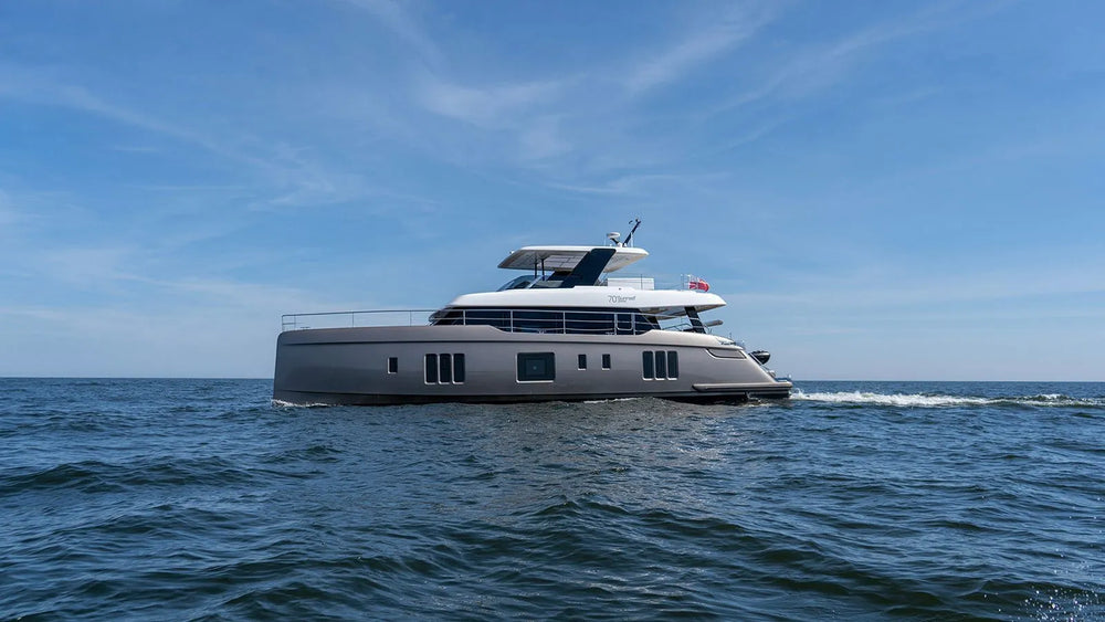 Weekly yacht Charter St Tropez France