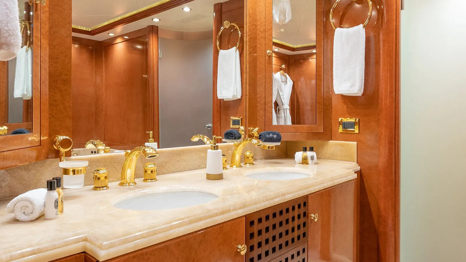 Oceanos vacation yacht charter Cannes France