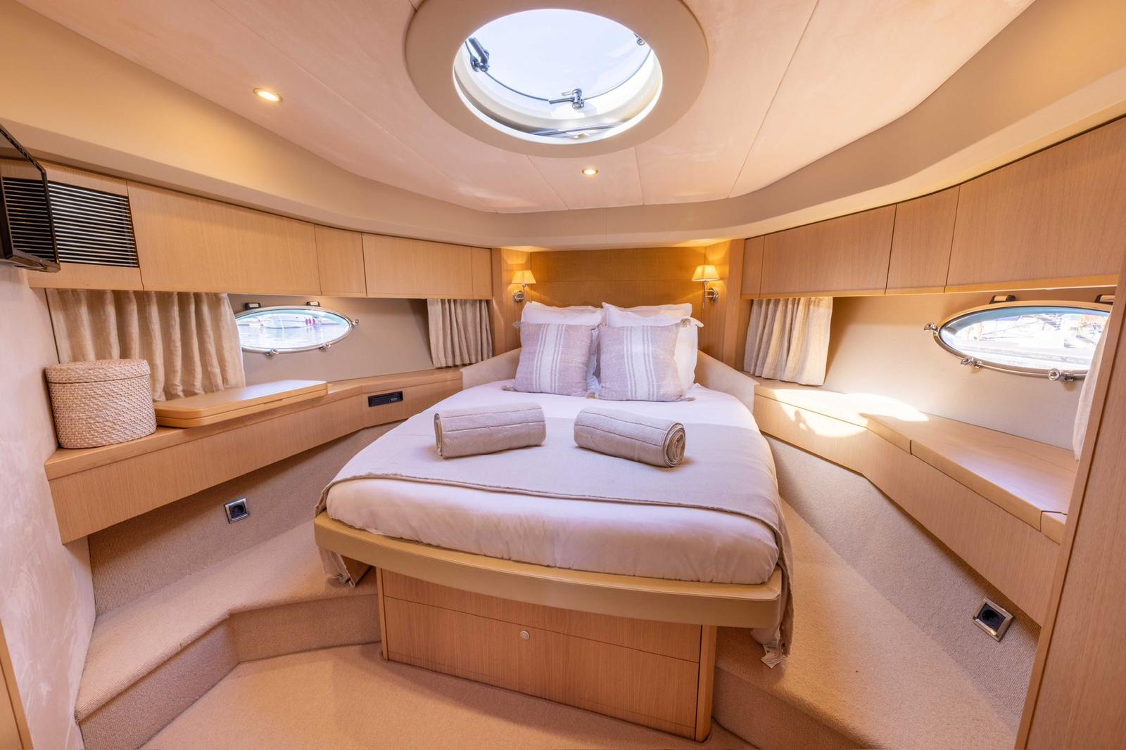 P'tite Bouille weekend yacht charter Cannes