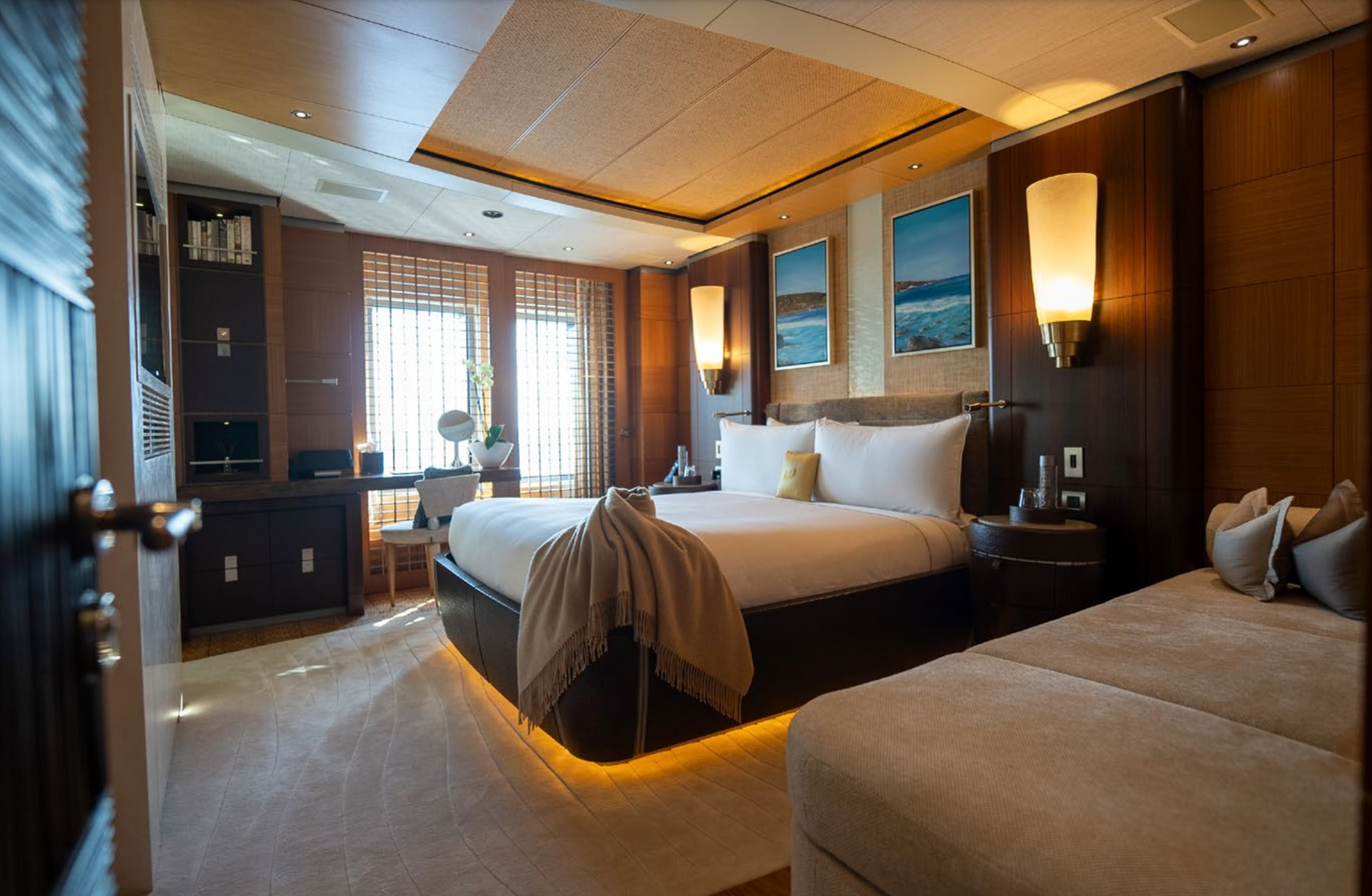 luxury St Tropez France yacht charter