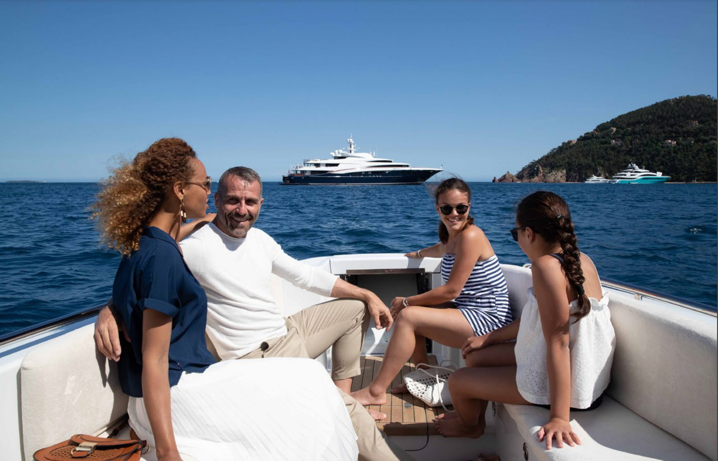 Weekly yacht Charter St Tropez France