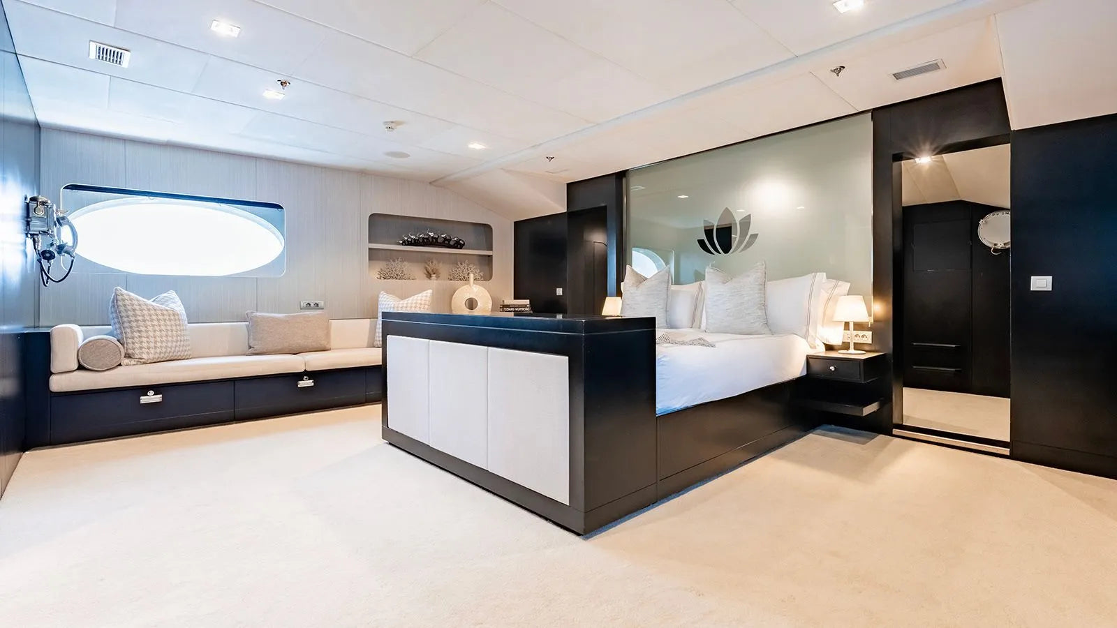 small yacht charter St Tropez France