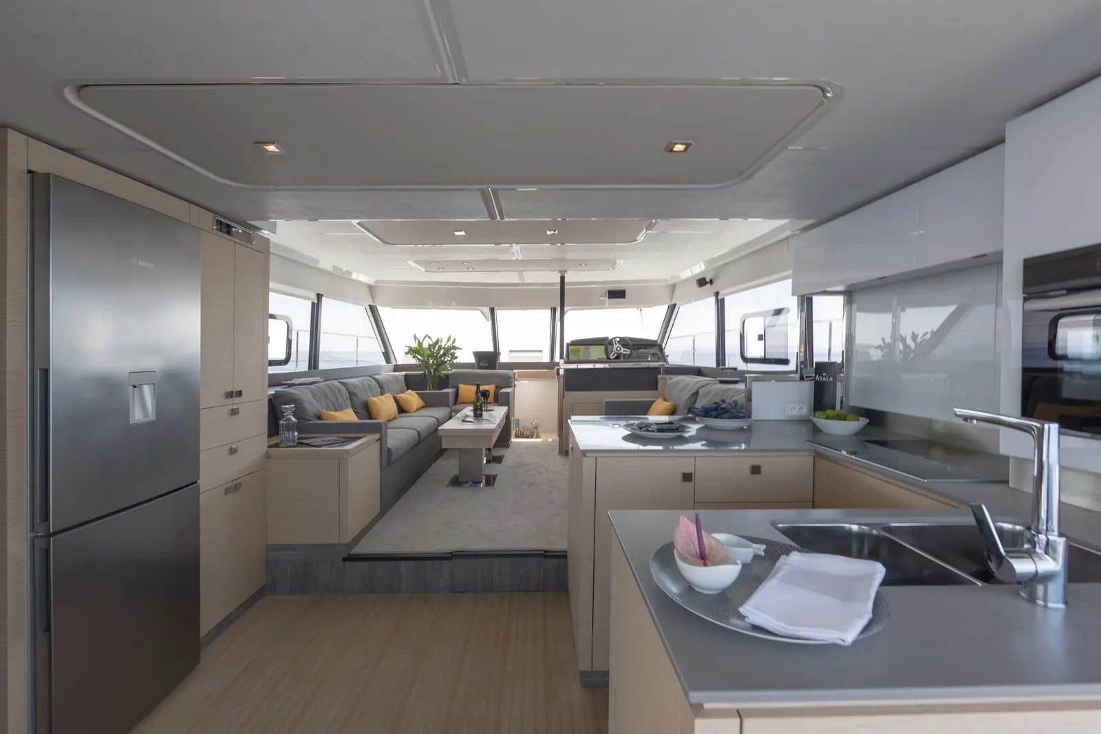 M/Y NOVEMBER