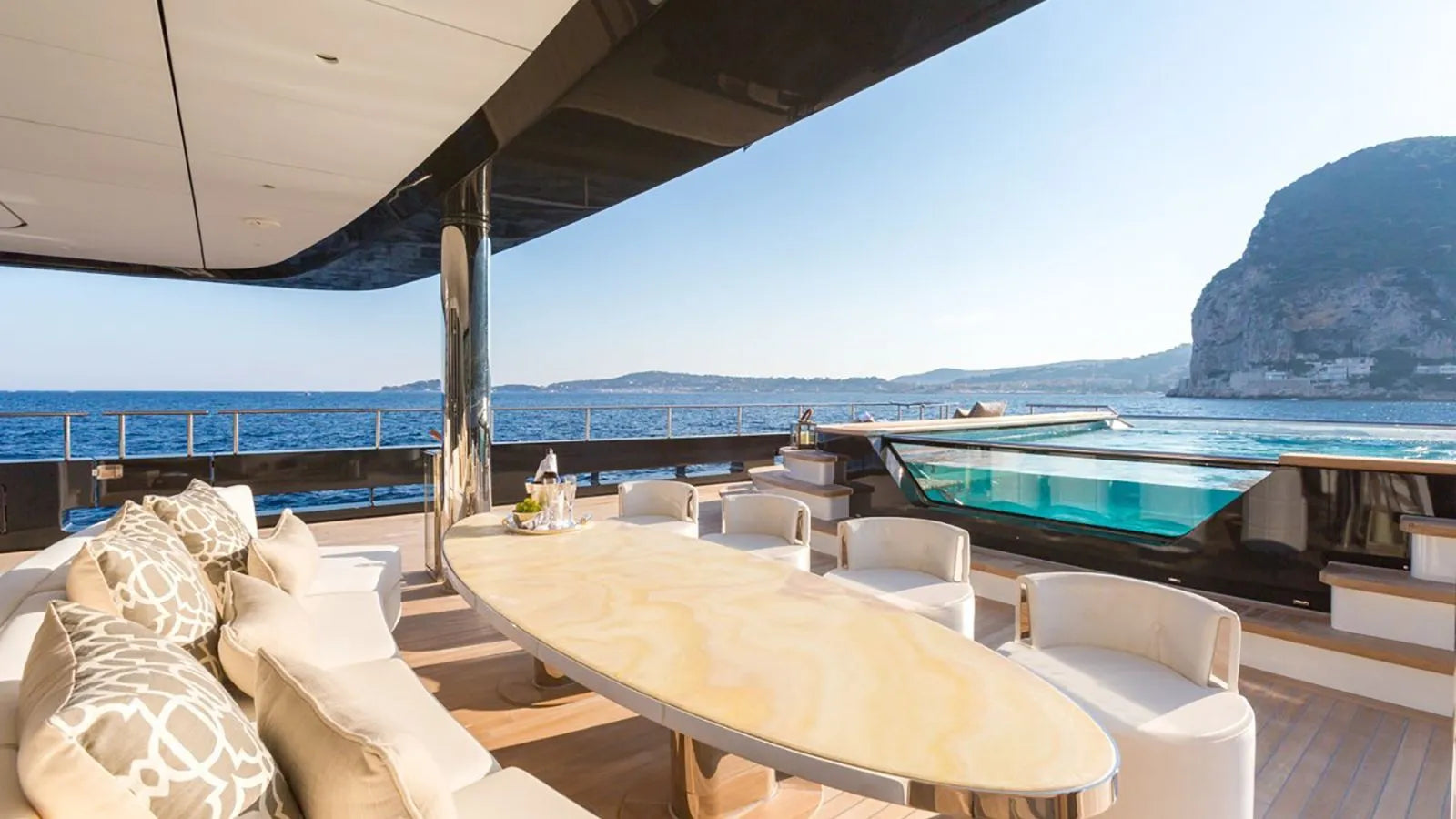 party yacht charter Cannes 