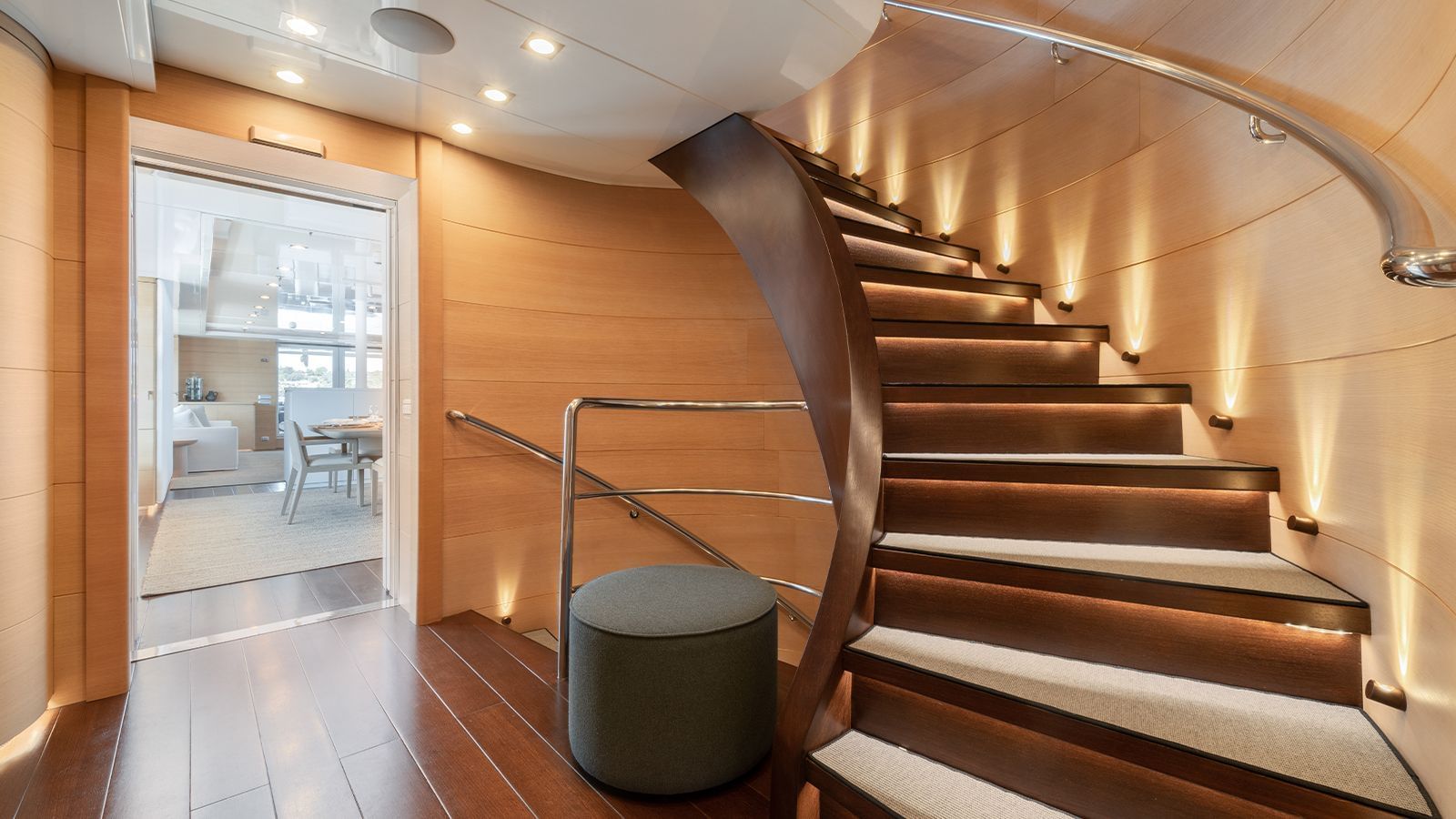 M/Y ZIA superyacht charter Holiday Cannes France