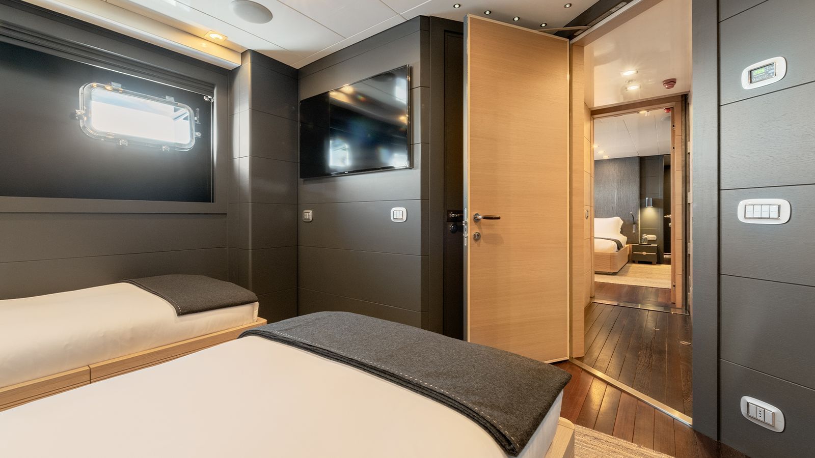 M/Y ZIA Weekly Yacht Charter French Riviera