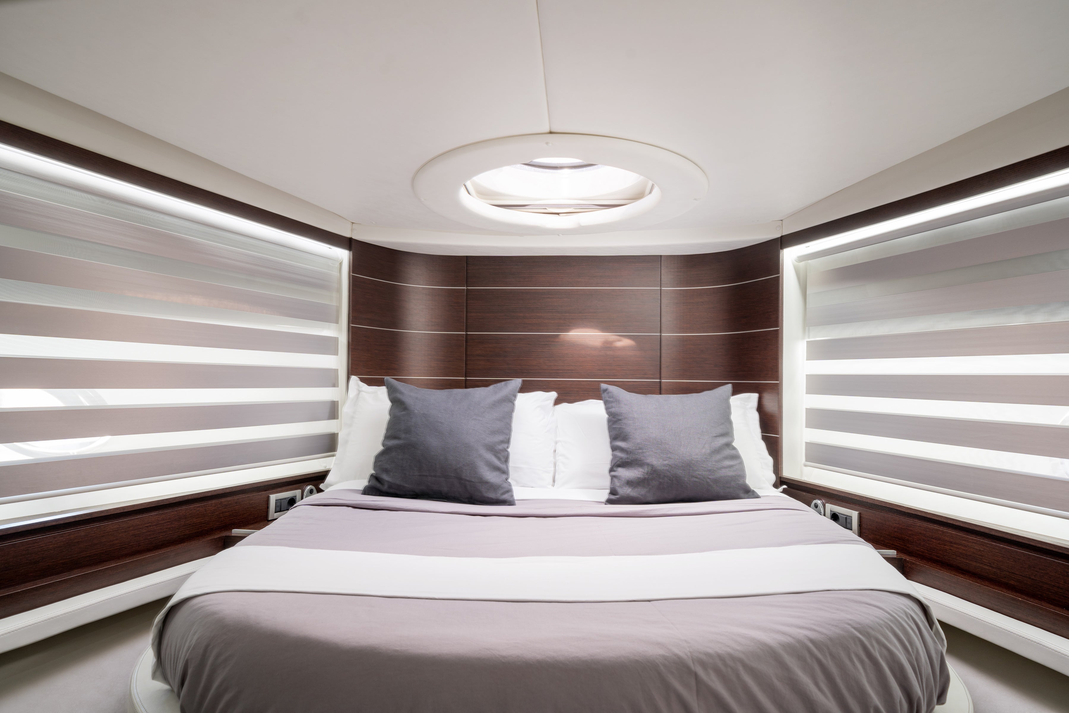 luxury yacht Charter Naples, Italy