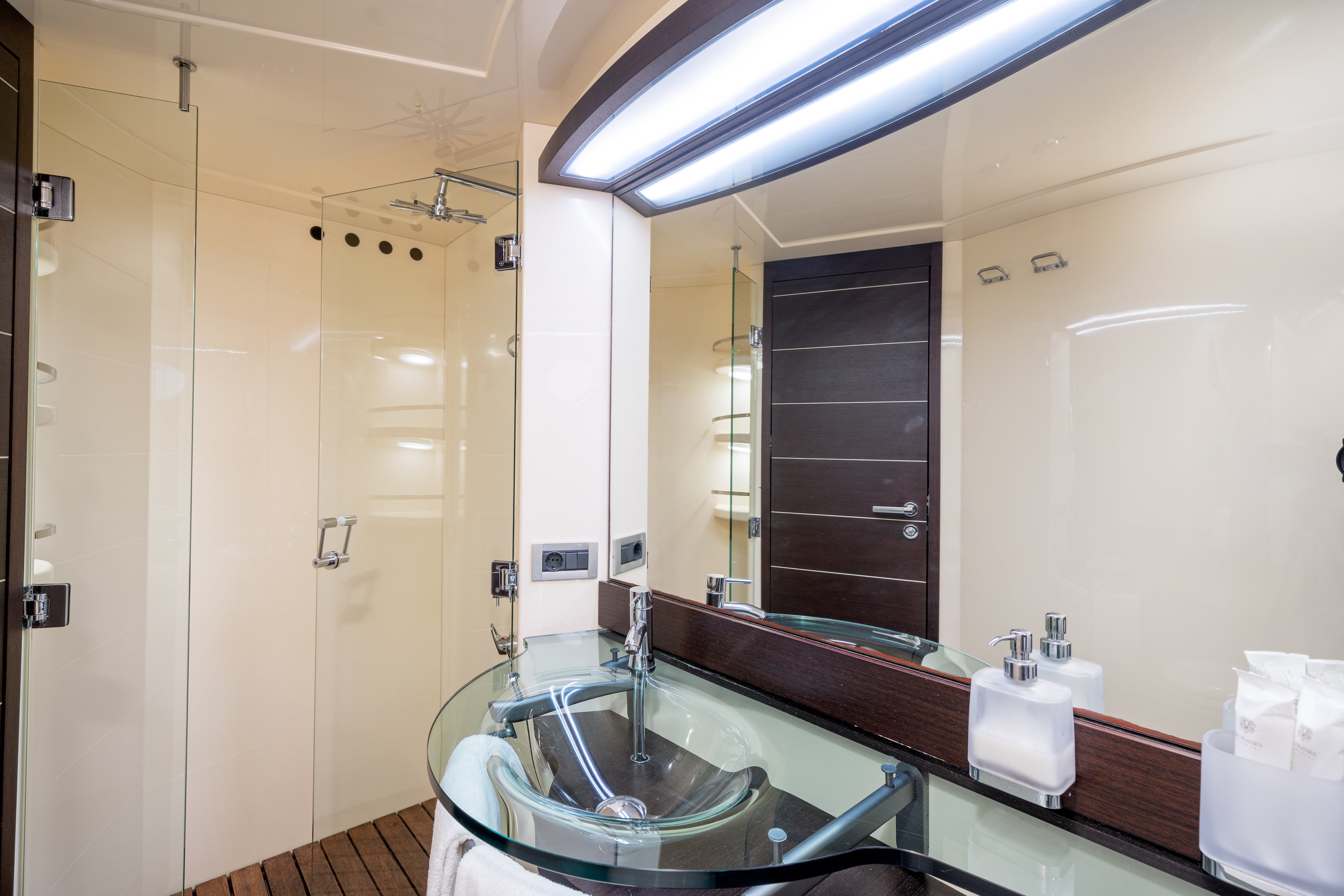 Italian weekend yacht charter 