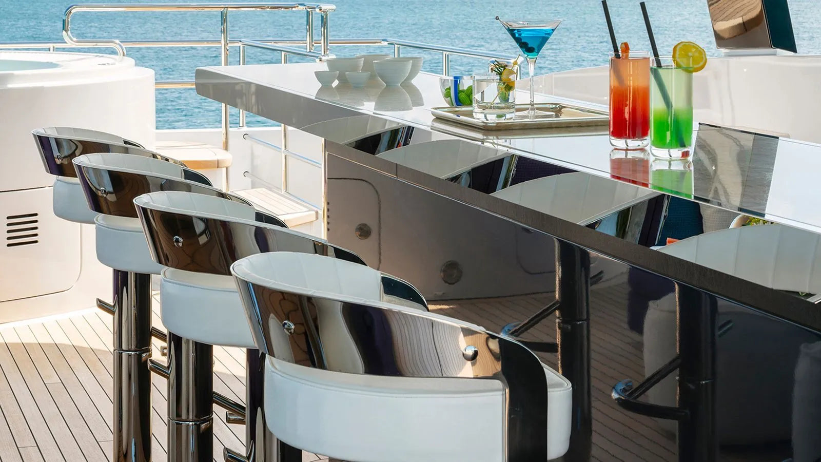 Weekly yacht Charter Cannes 