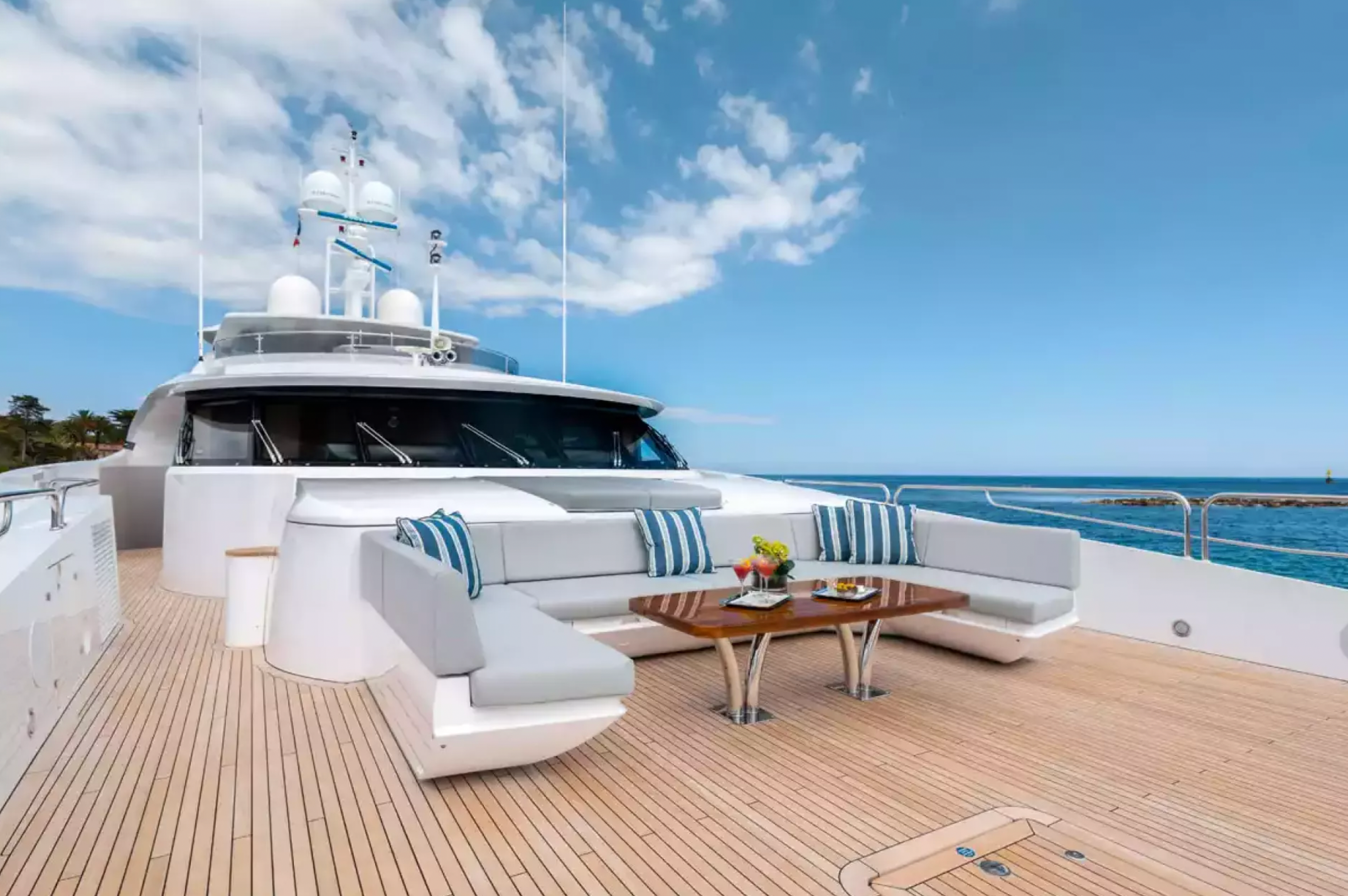 luxury yacht Charter Cannes 