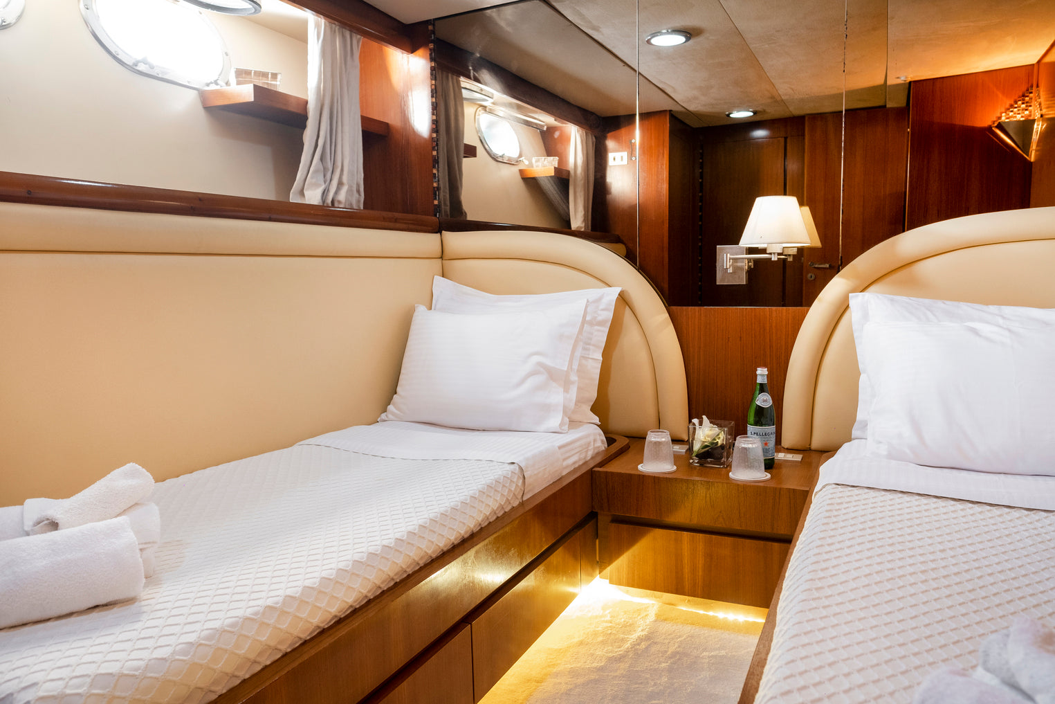 day yacht charter Mykonos Greece