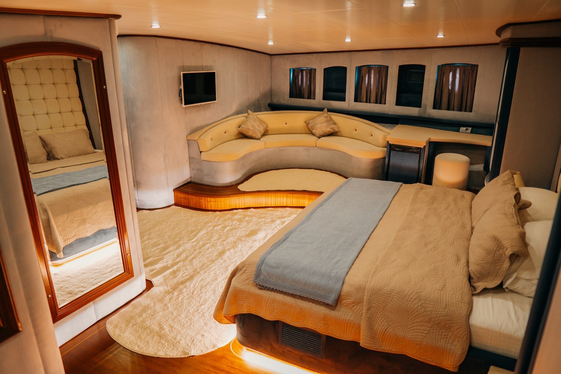 bareboat motor yacht charter turkey