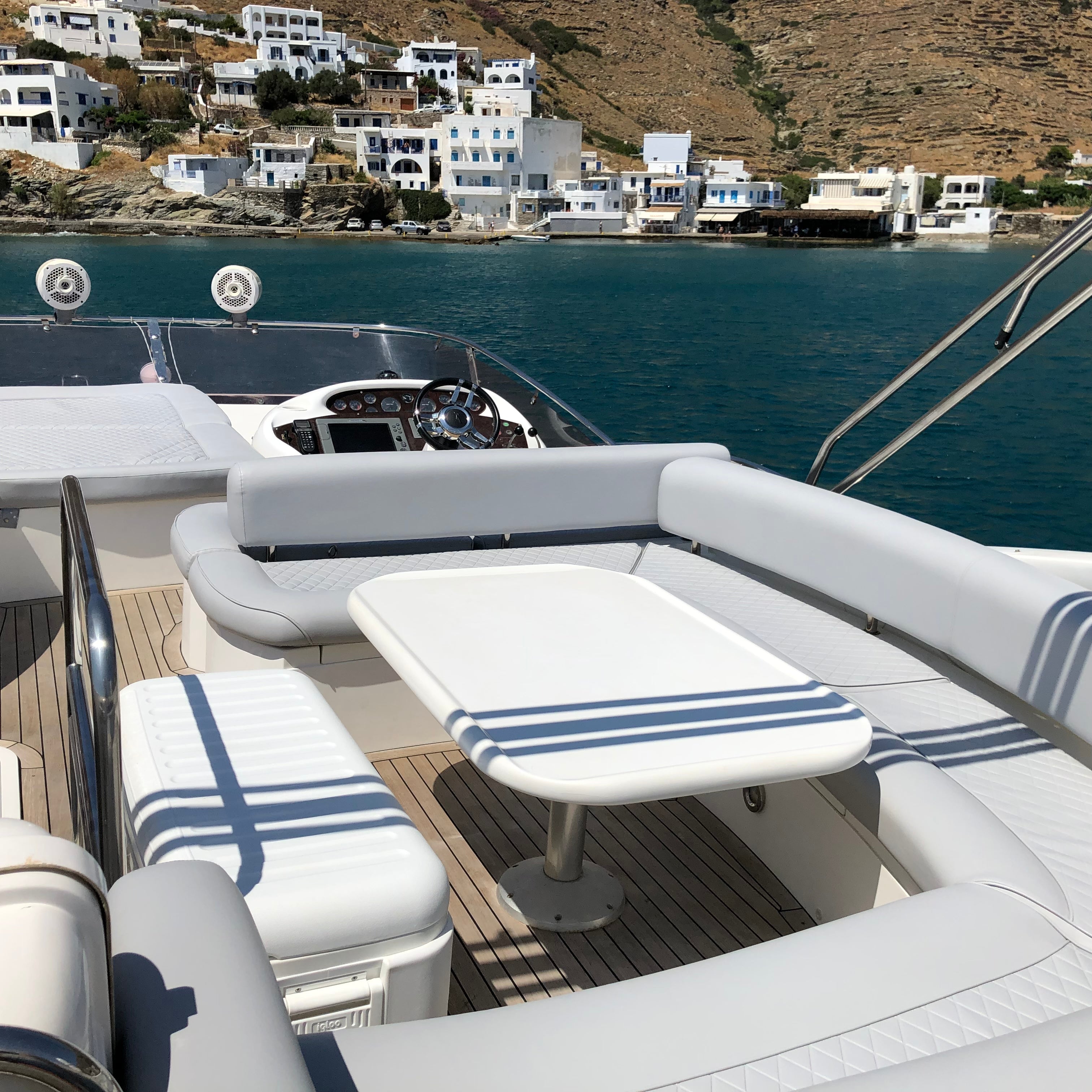 luxury yacht charter Greece