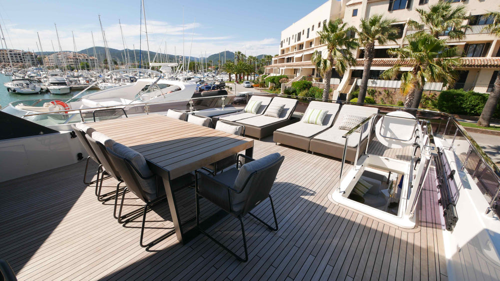 Weekly yacht Charter St Tropez France