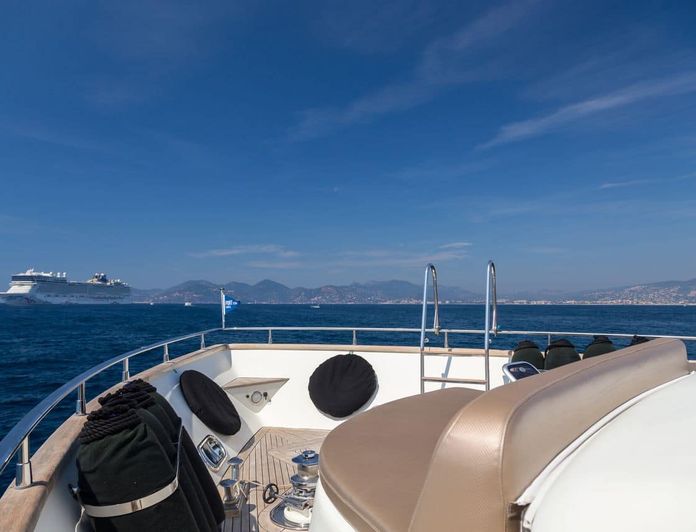 M/Y ACCAMA DELTA Private Yacht Charter Cannes