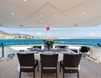 M/Y ACCAMA DELTA Private motor Yacht Charter Cannes