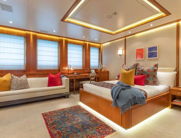 weekend yacht charter Cannes 