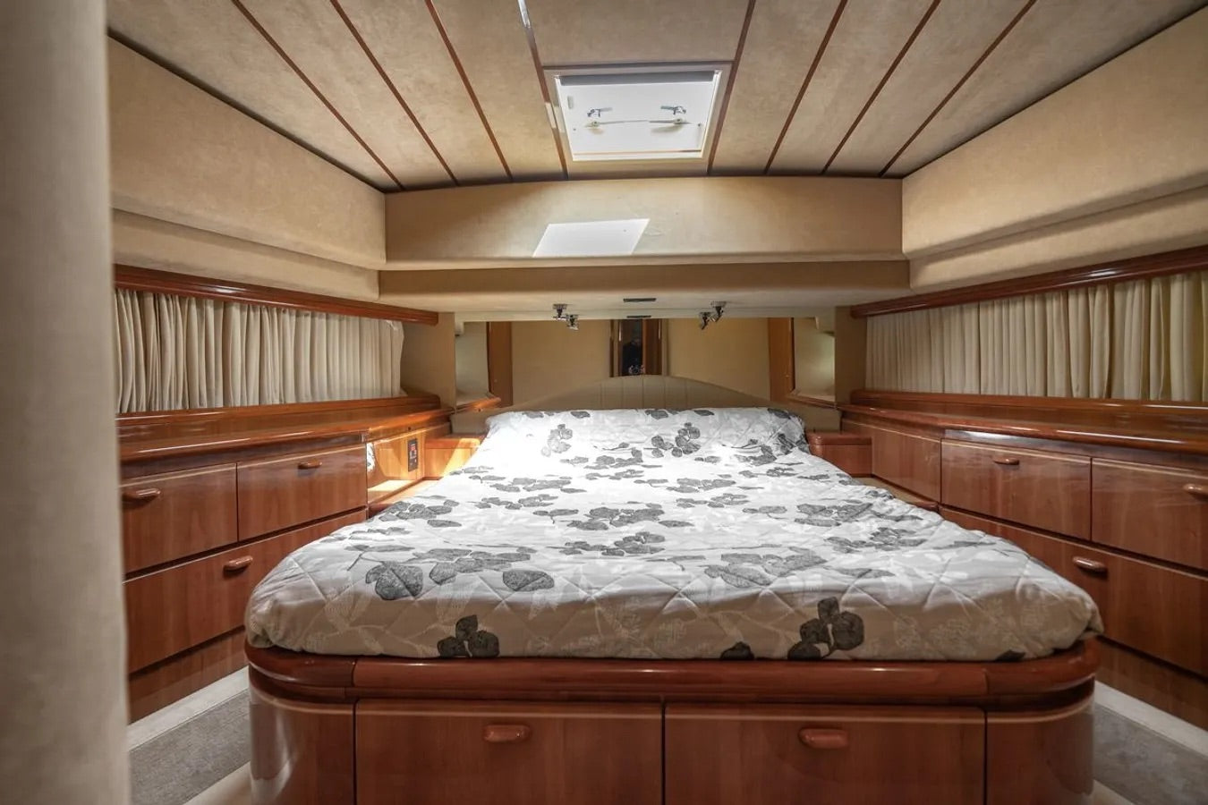 lavish yacht charter Mykonos Greece cost
