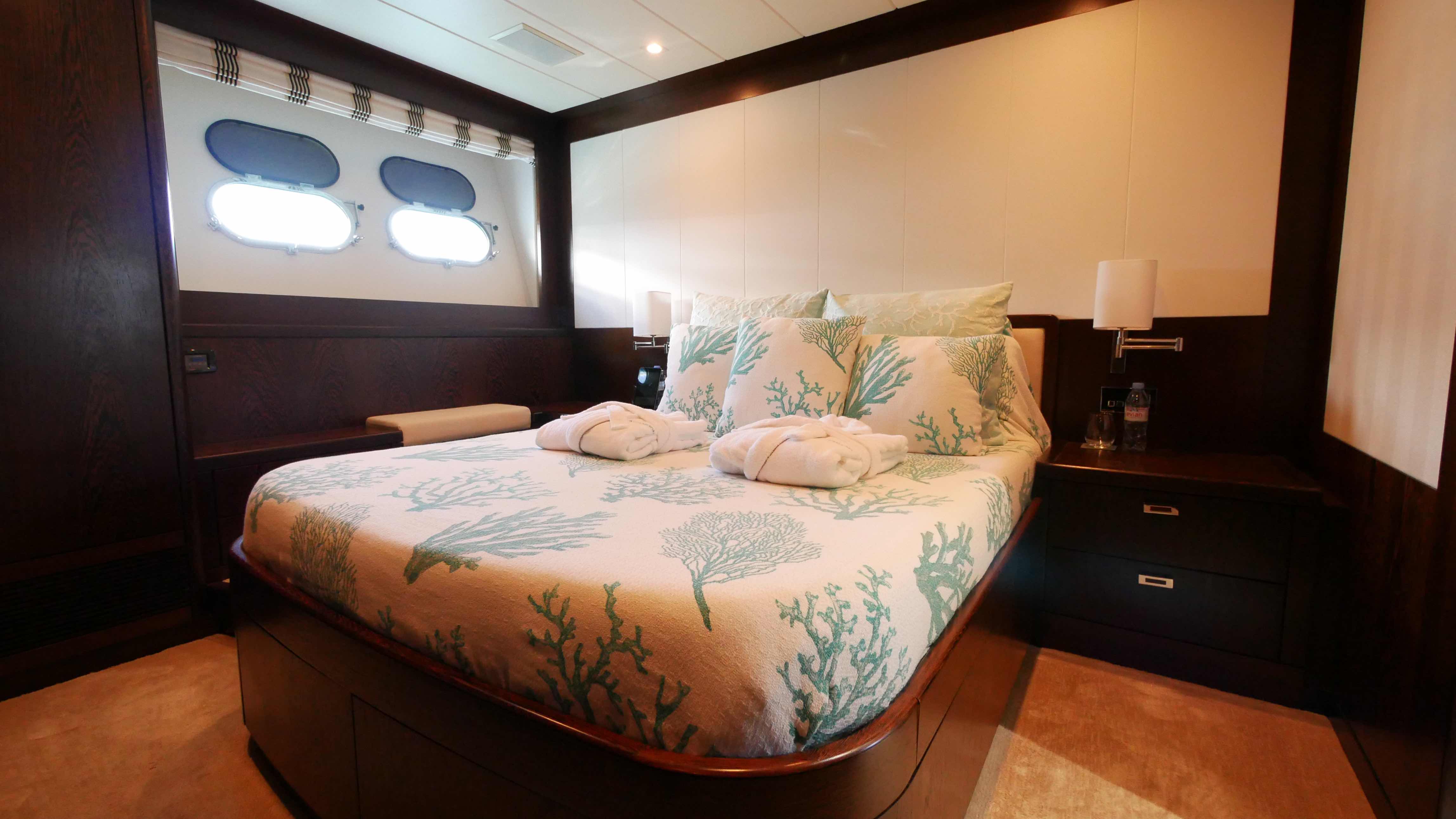 weekend yacht charter Antibes France