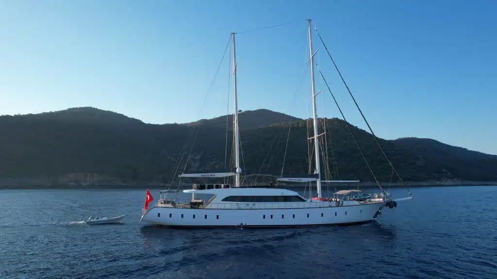 luxury motor yacht charter turkey