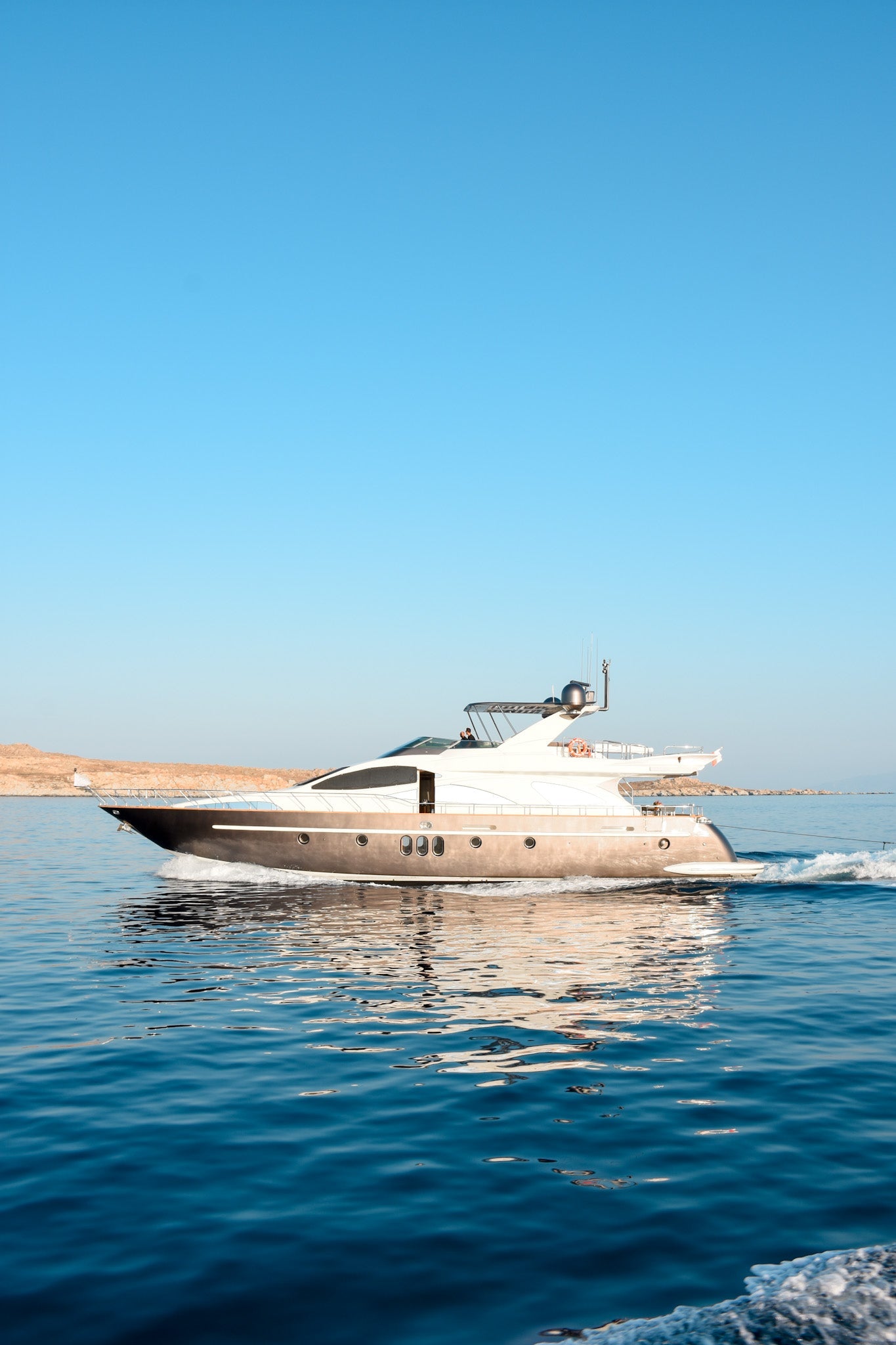motor yacht charter Mykonos Greece