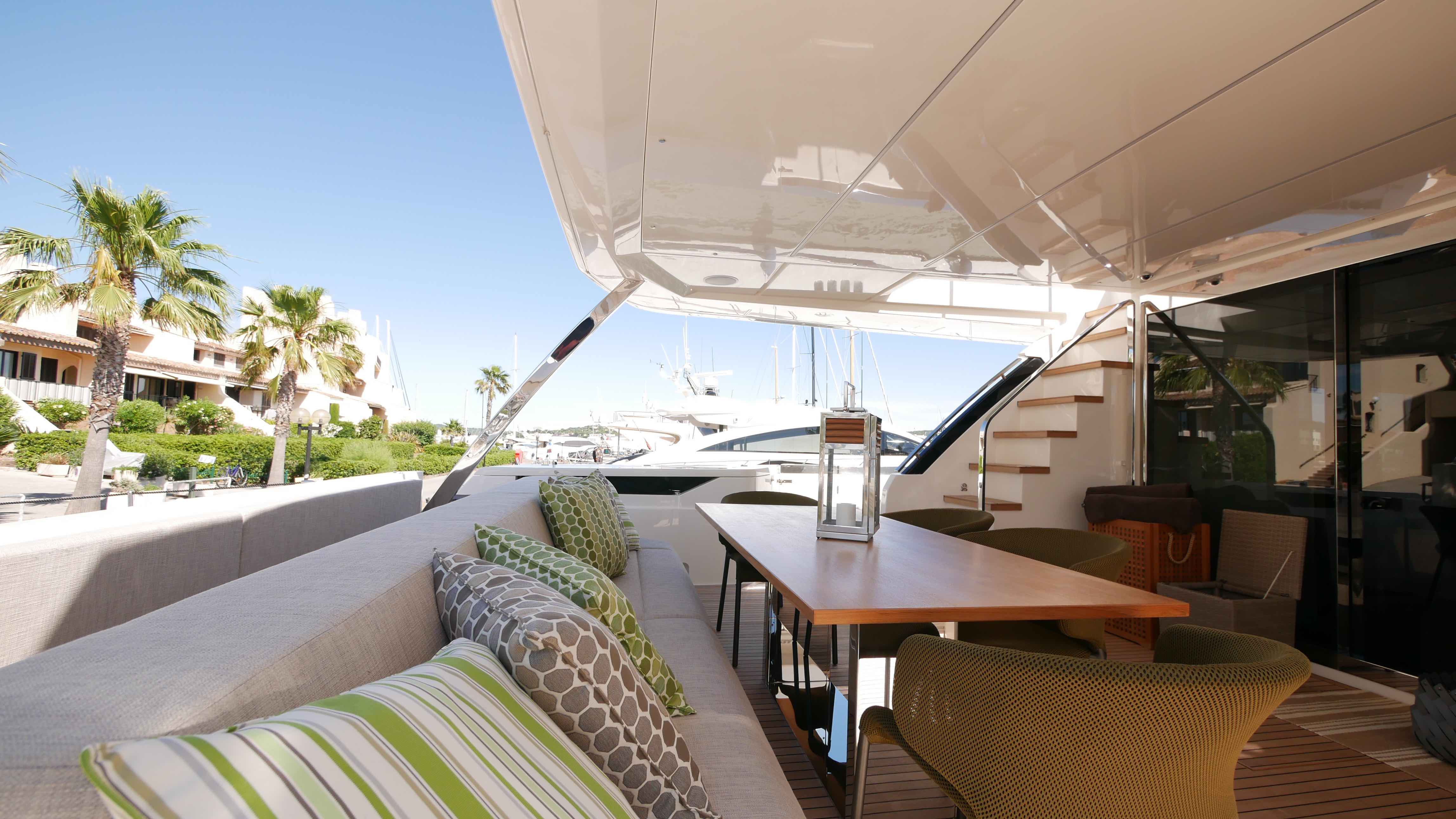 luxury yacht charter St Tropez France