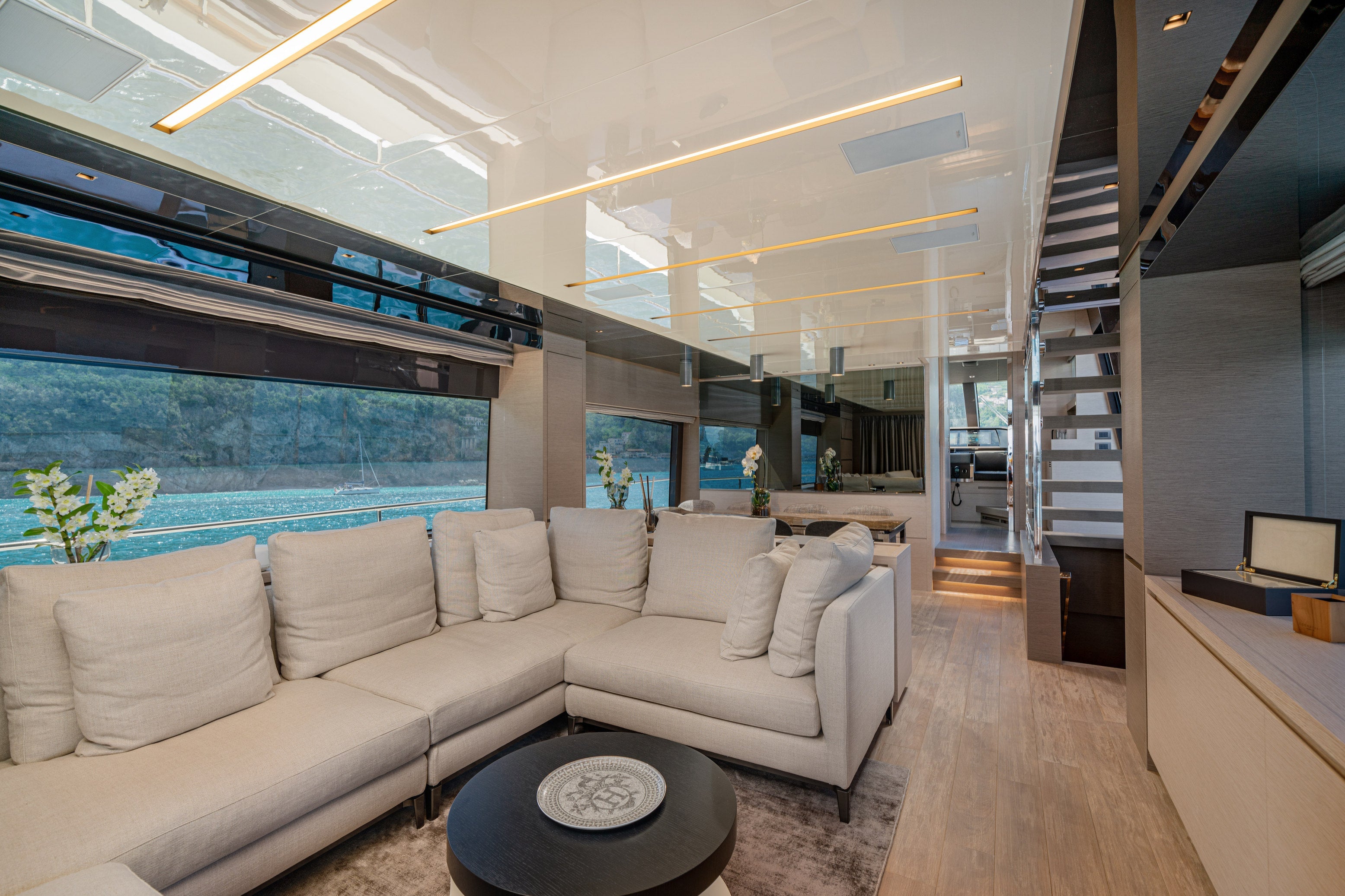 motor yacht charter Amalfi Coast 