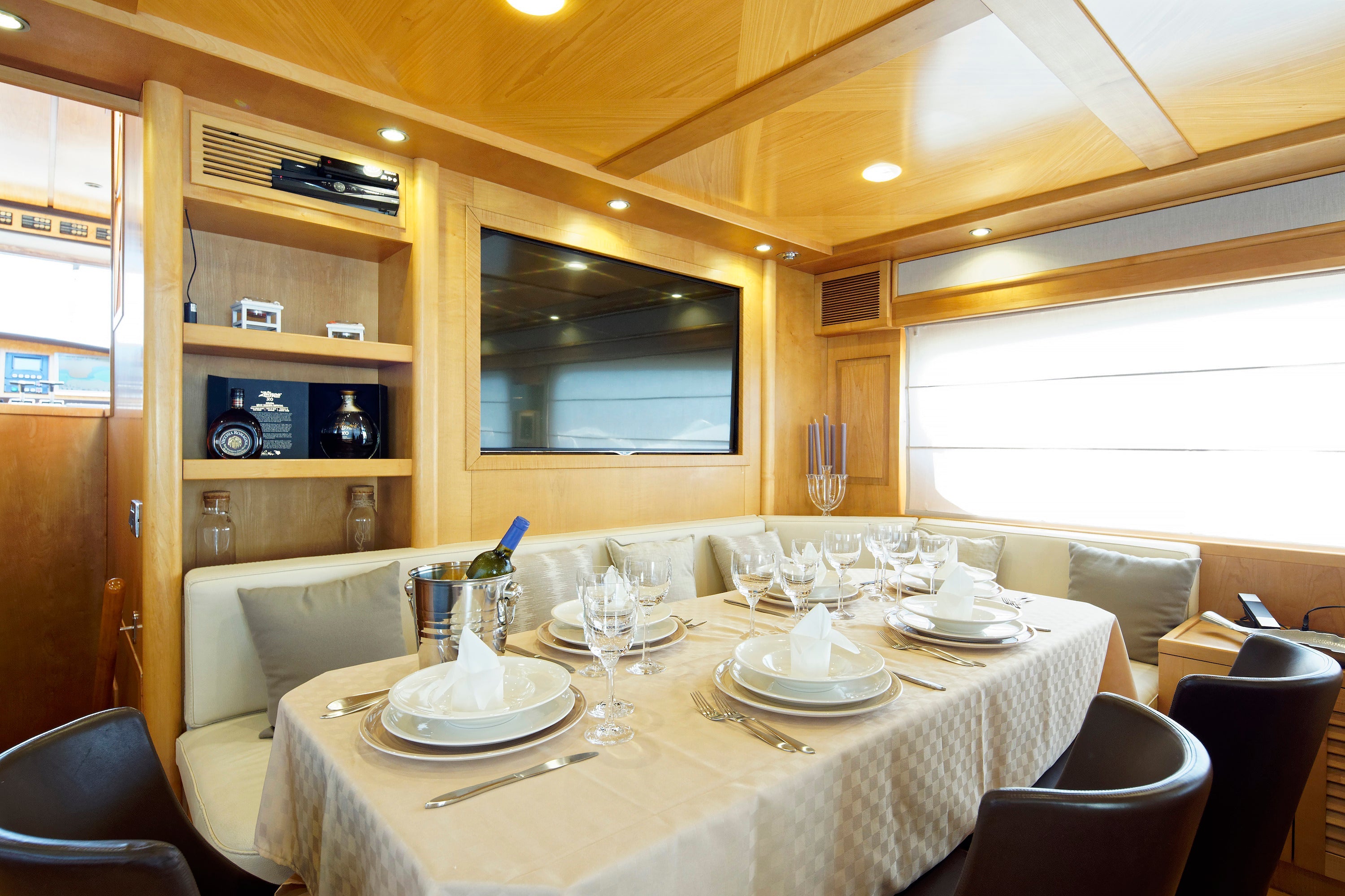 luxury yacht Charter Naples Italy