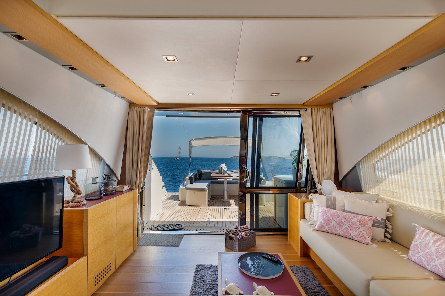 Luxury yacht charter Amalfi coast 