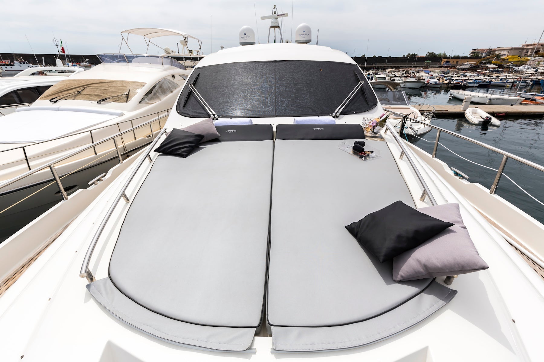 weekend yacht charter Sardinia