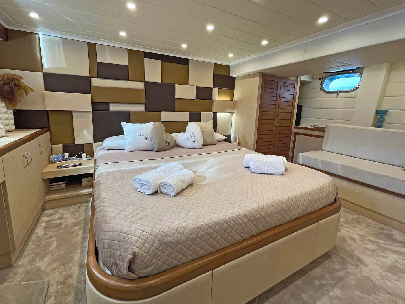 private yacht rental Amalfi Coast 