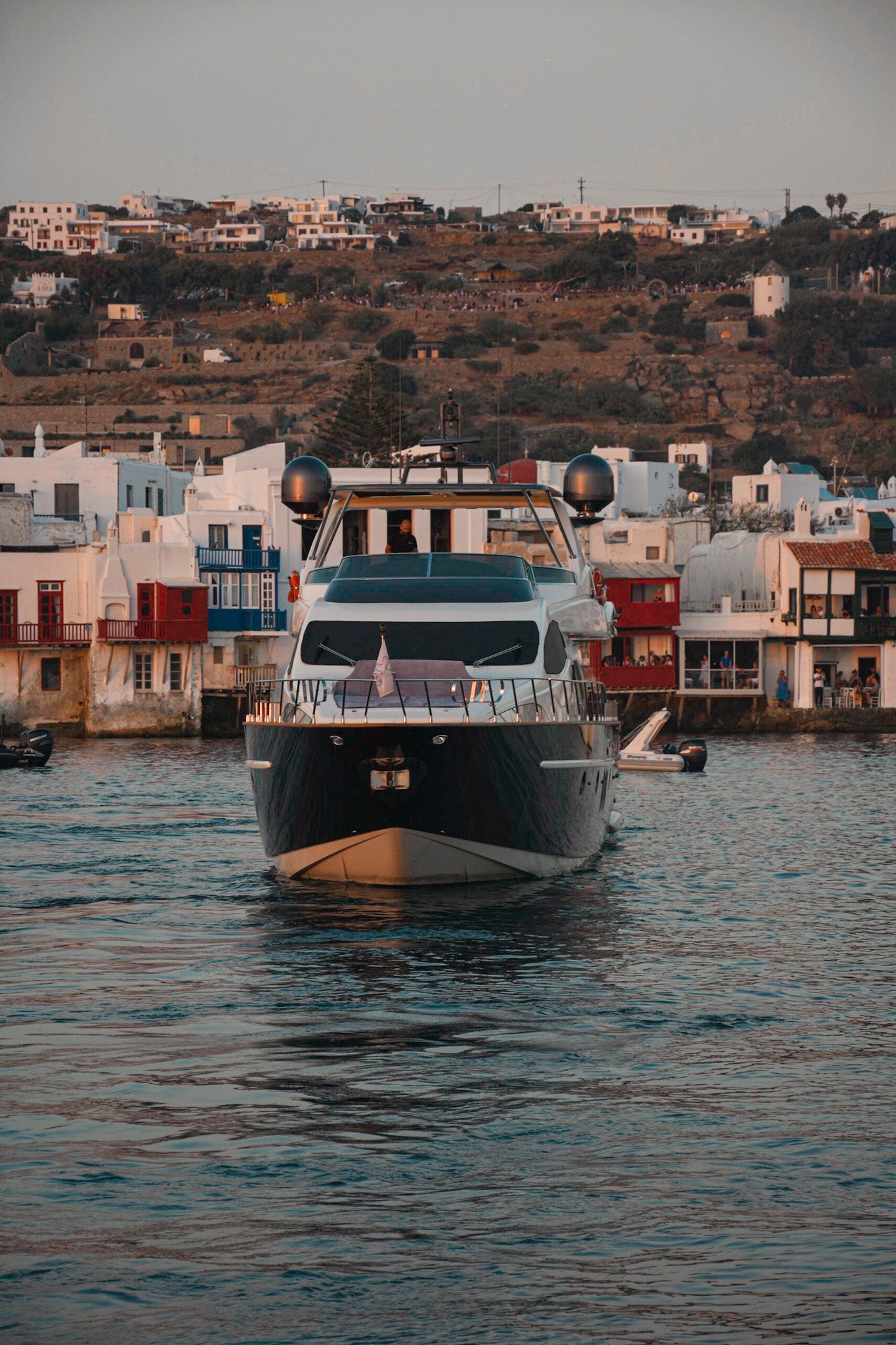 yacht charter Mykonos Greece with skipper