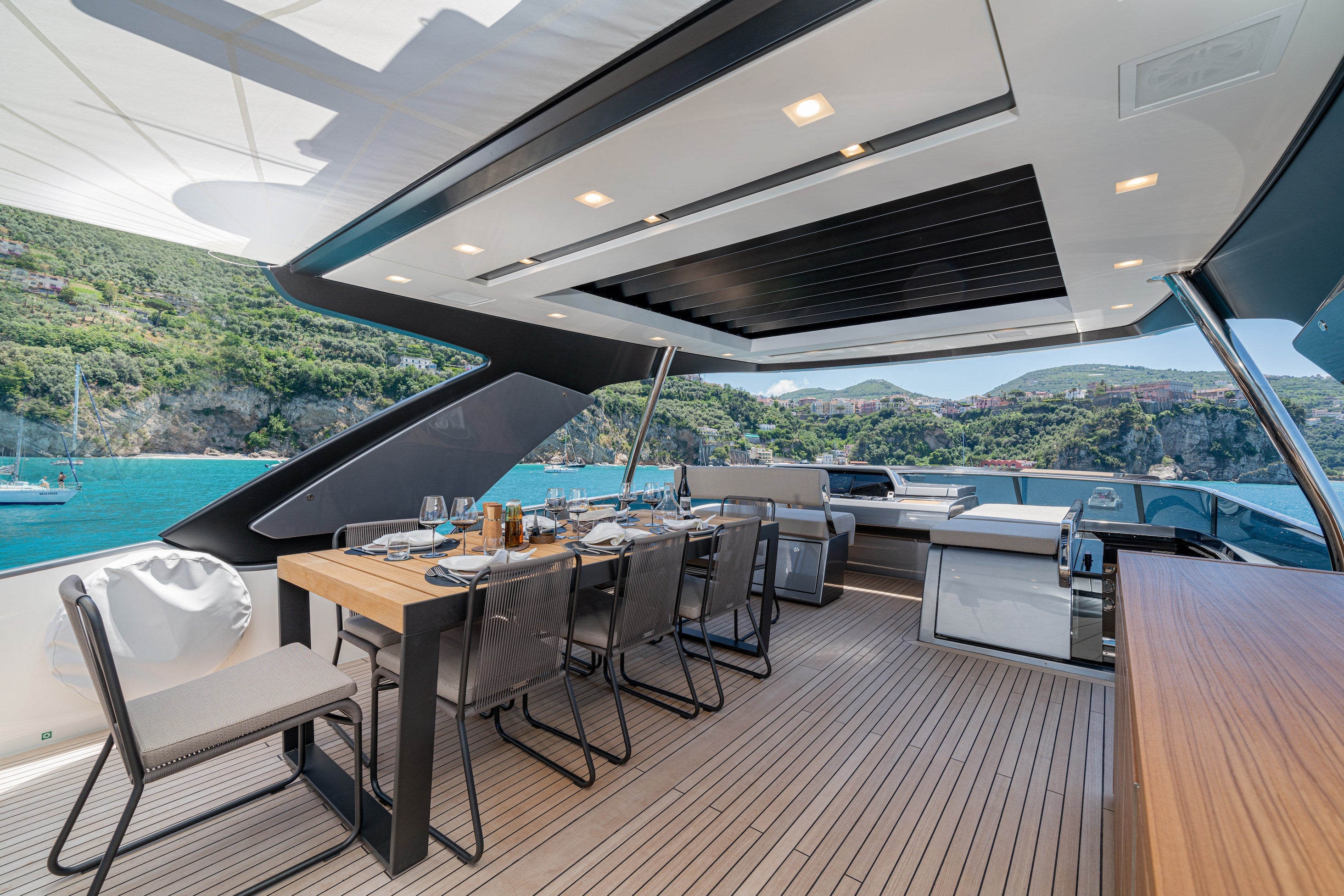 luxury yacht rental Amalfi Coast 
