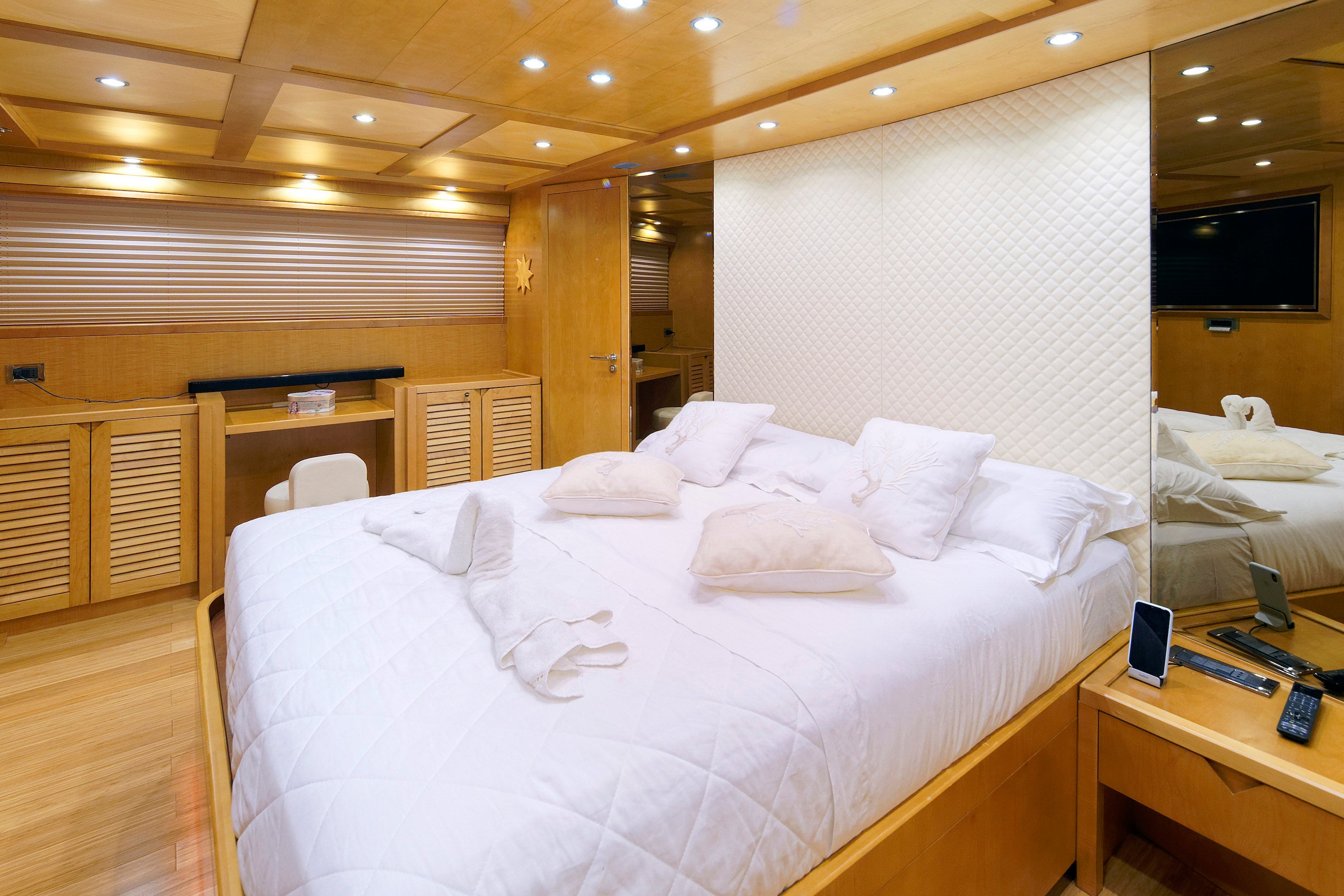 Luxury yacht charter Amalfi coast 