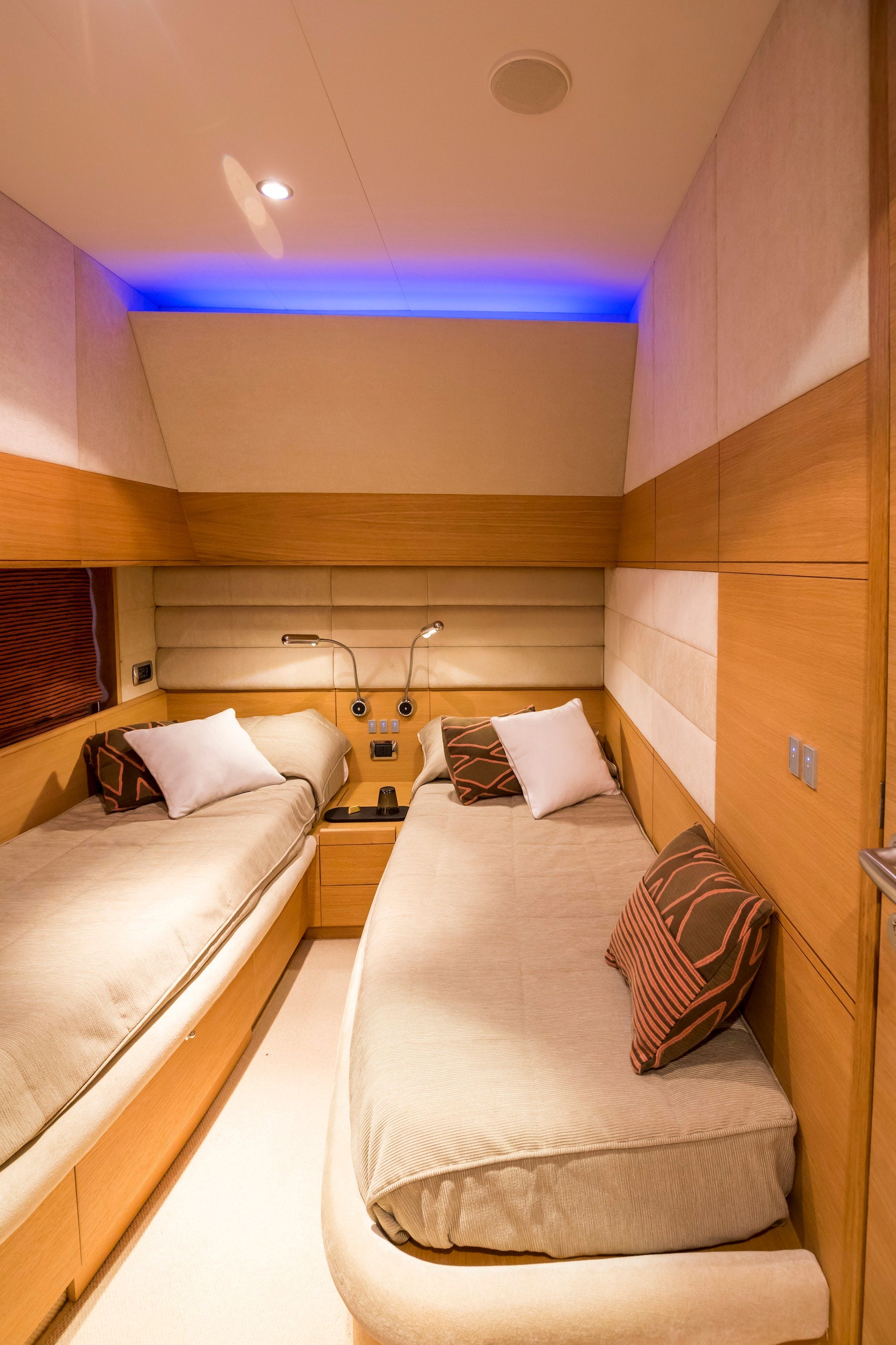Small Yacht Charter Sardinia